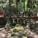 鶴田越前守前の墓
